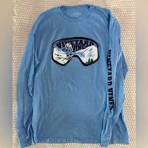 Men’s Vineyard Vines ski tshirt